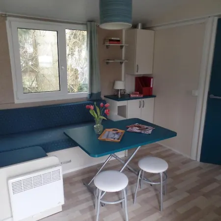 مكان تخييم Eifellux