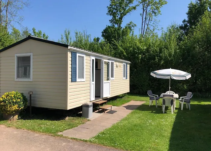 Eifellux キャンプ場 *