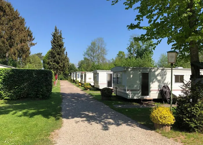 Eifellux キャンプ場 *