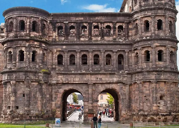 Eifellux キャンプ場 *